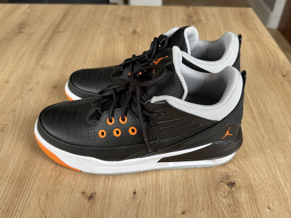Air Jordan Max Aura 5