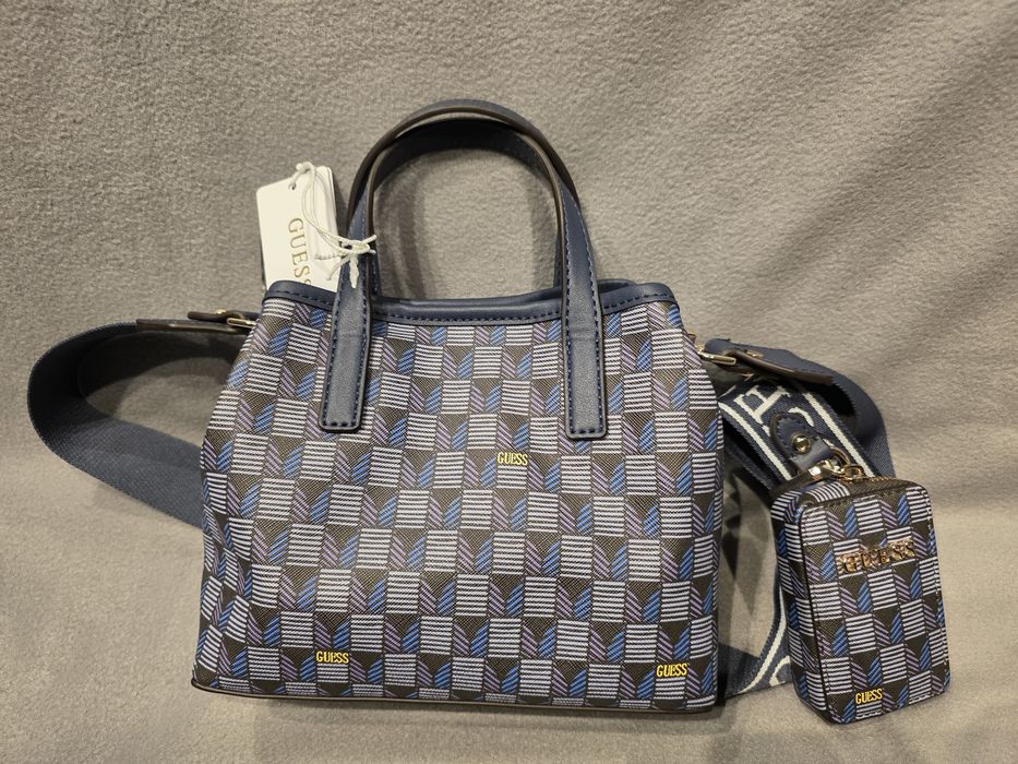 Torebka granatowa guess nowa z dodatkami