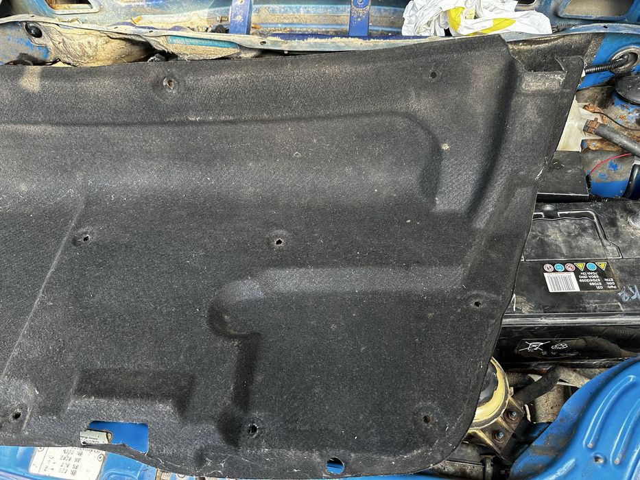Продам опшивку багажника шевроле авео т250