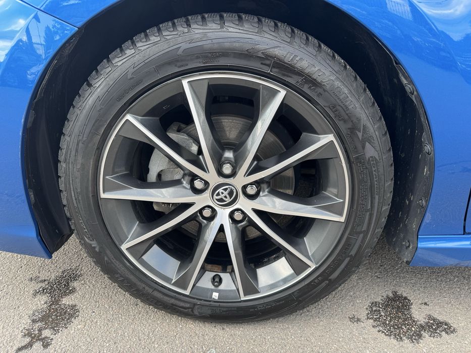 TOYOTA camry V70 не бита