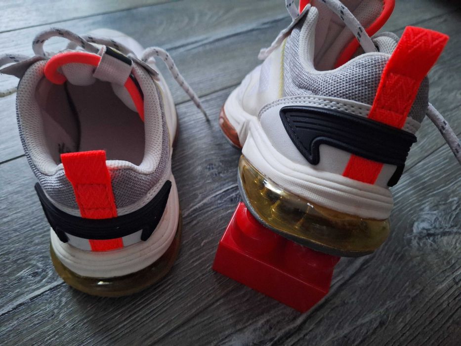buty sportowe: dzieci, Zara: skóra i materiał, viralowe kolory