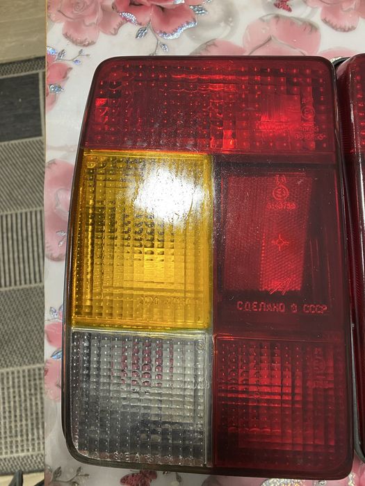 Продам стопи ВАЗ 2104