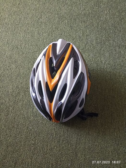 Велосипедний шлем шолом каска