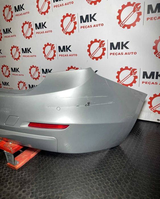 Para choques traseiro BMW 320D F30 (2013)