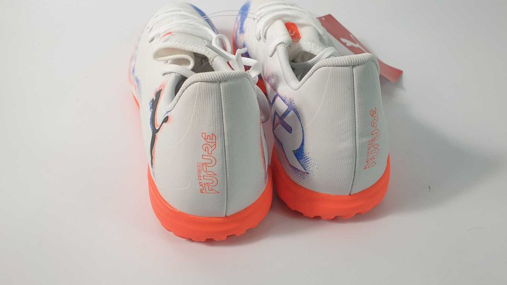 Puma turfy Future 8 Play TT rozmiar 39