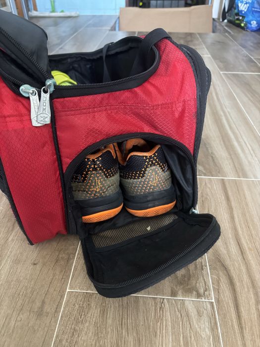 Raquete de padel Nox Tempo+ Saco de transporte Nox Atack P.1