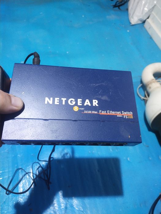 switch netgear fs108