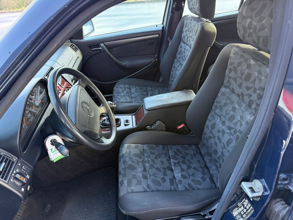 Mercedes Benz C220