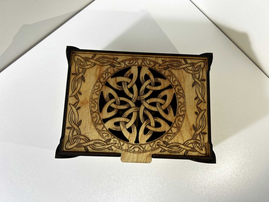 Корбока з фанери подарункова