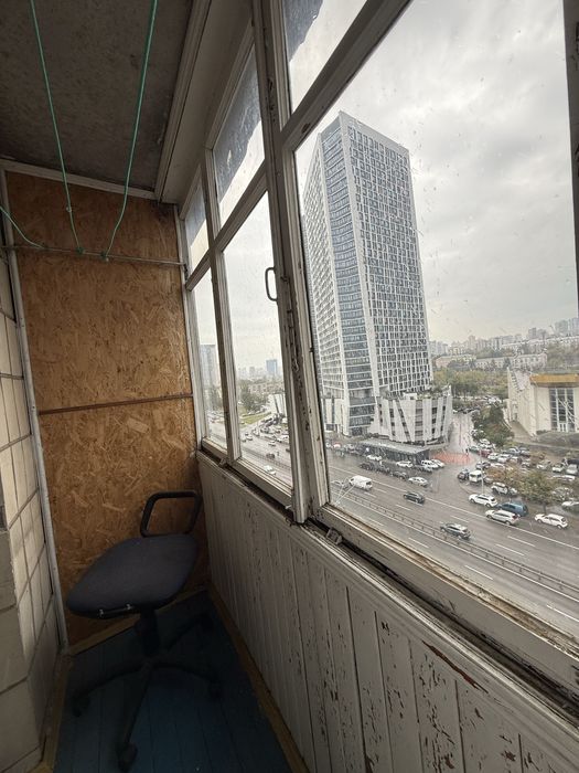 Берестейський пр-кт 18 , м Політехнічний інстирут Продаж  3к , Держпрограми Без %