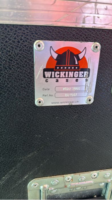 Case com rodas grande64176322903810123