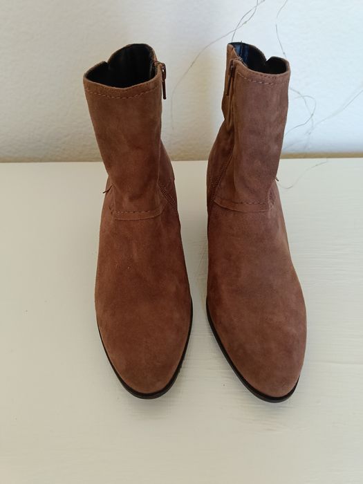 Нові. Нат. замша, устілка 27 см на повну ніжку