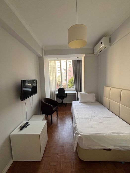 Quarto ensuite (15m2) para estudantes no Lumiar, incl. despesas