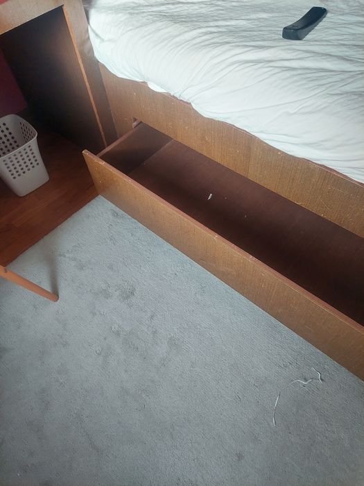 Cama com gavetões secretária e cómoda