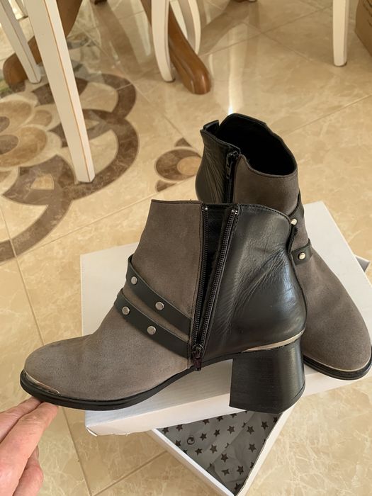 Vendo botas em pele Cubanas.