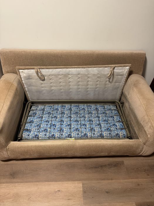Sofa Cama antigo bege