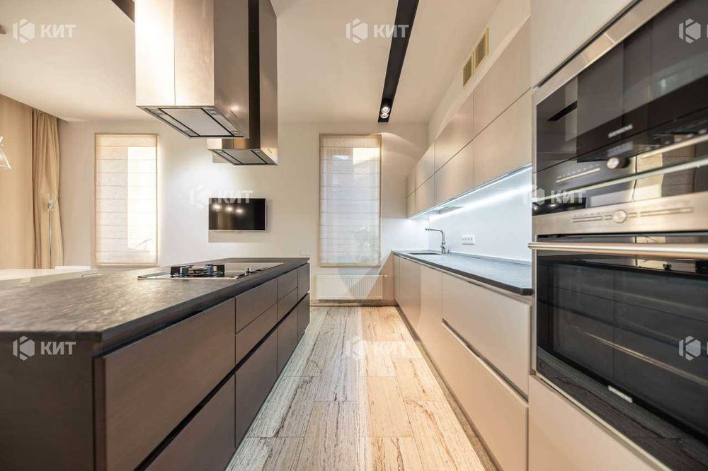 Будинок з басейном,Флоринка, Поряд Олексіївка ( Алексеевка ) 130140