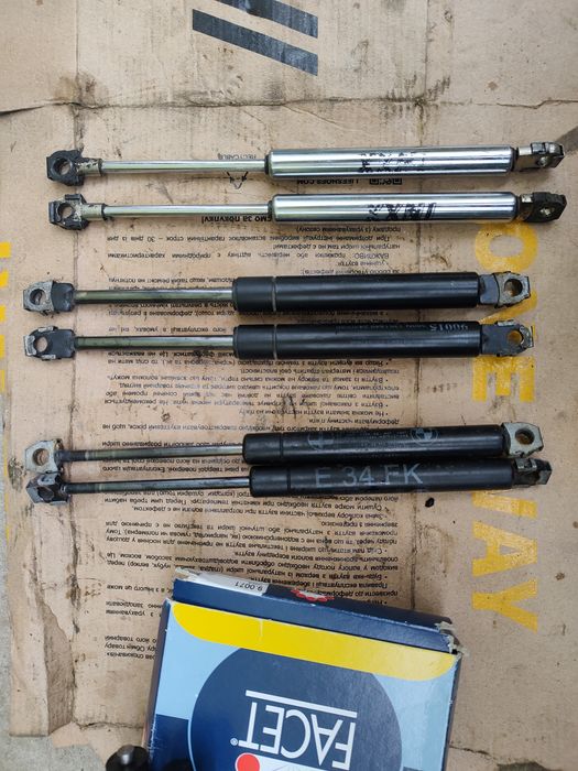 Амортизатори капота бмв є34