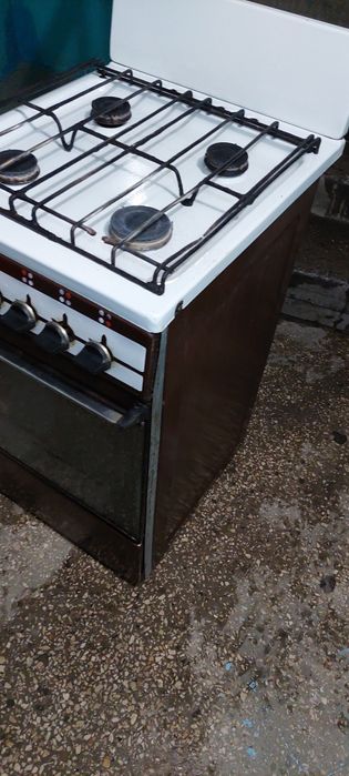 Продам газову плиту гарнюню