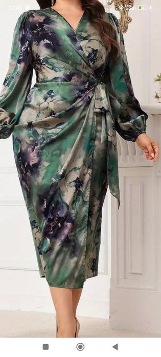 Duża piękna sukienka r.52