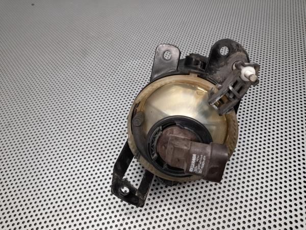 Farol nevoeiro frente esquerdo VOLKSWAGEN Passat (3C2)