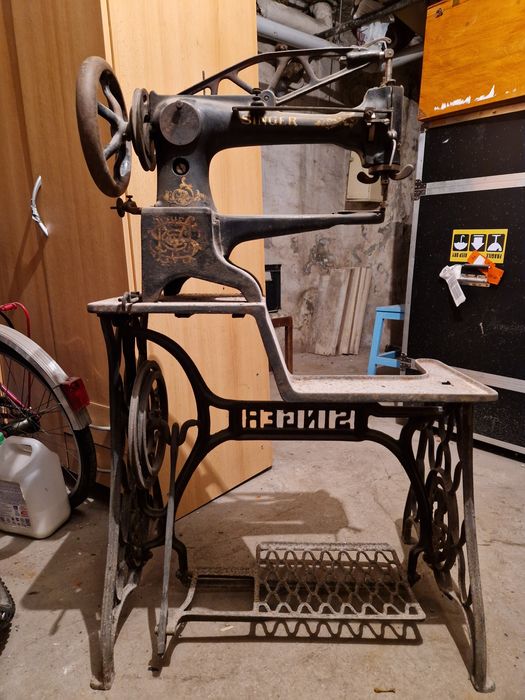 Zabytkowa maszyna szewska Singer