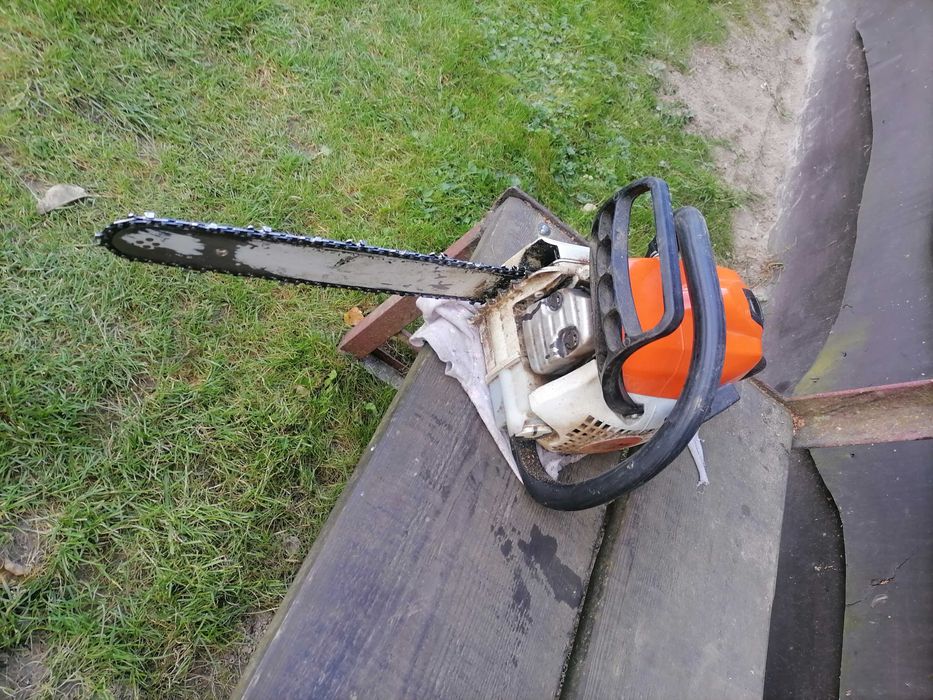 Piła motorowa model 211