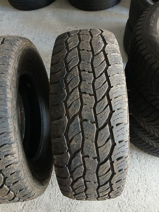 2 Pneus 235/70R16 Cooper 4x4