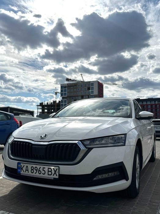 Довгострокова оренда автомобіля Львів. Прокат авто у Львові LeoCar