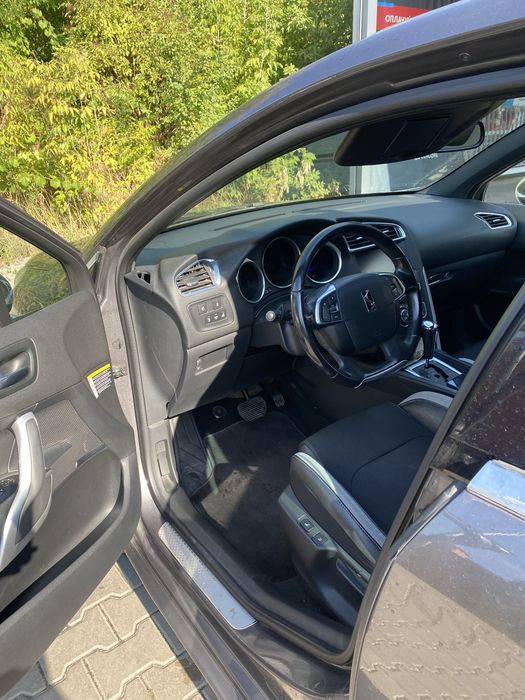 Продам  CITROEN DS4 дизель 1.6
