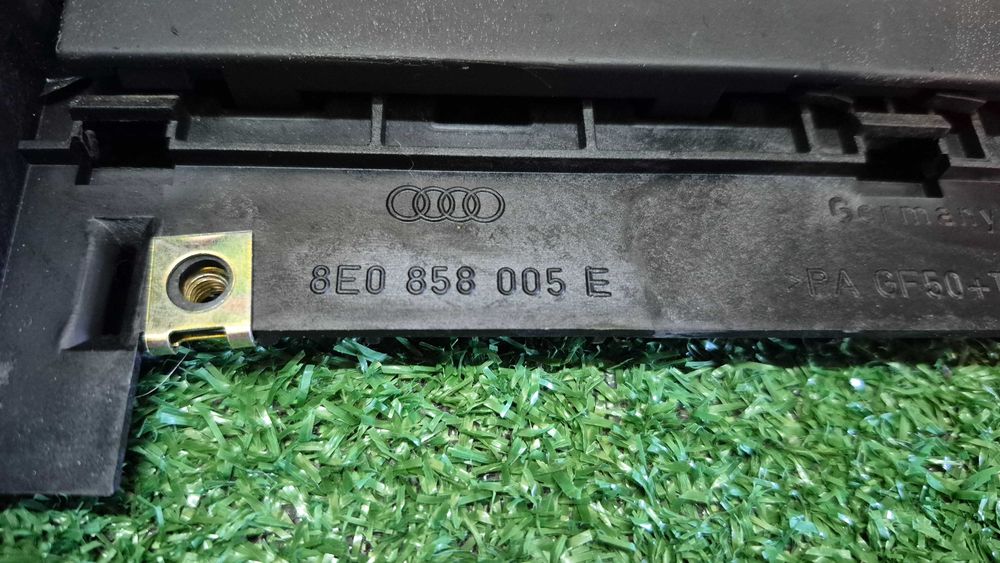 Consola Central 1 DIN Original Audi A4 B6 B7 8E Ref. 8E0858005E