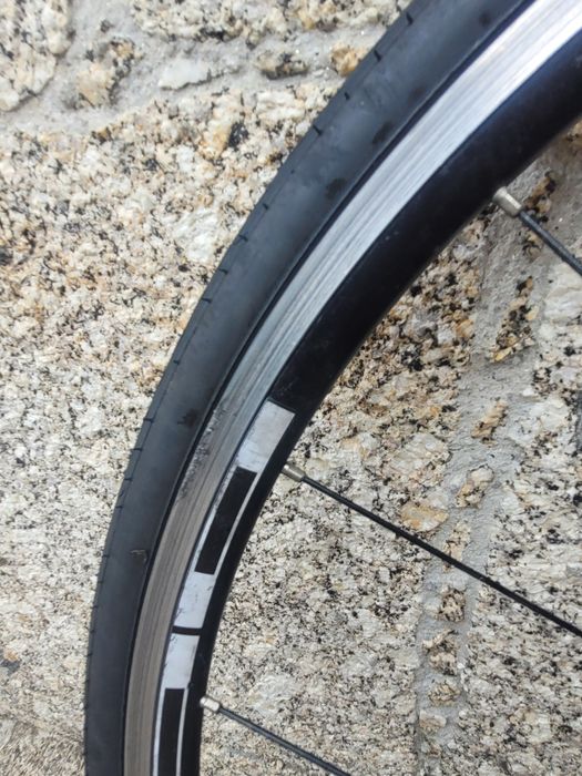 Rodas Estrada Shimano, Alumínio