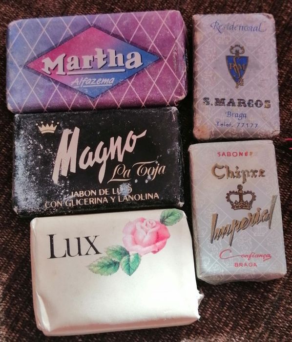 Sabonetes e perfumes antigos