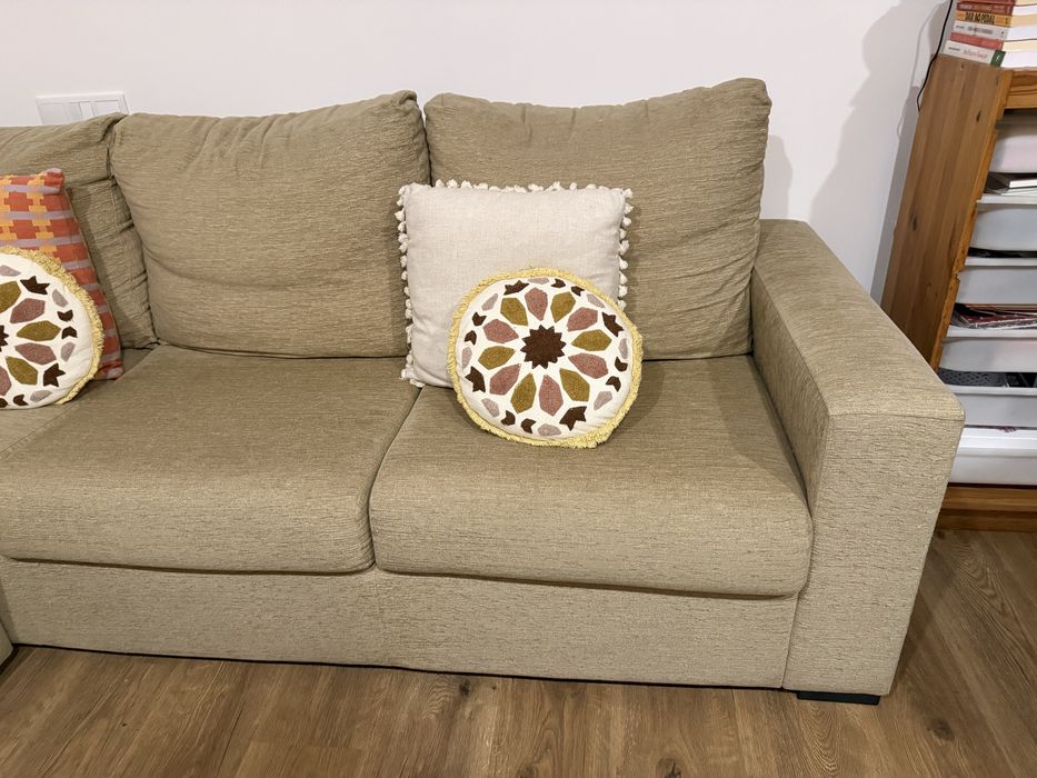 Sofá Bege 2m30 c/ Chaise longue