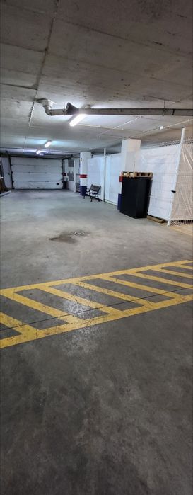 Lugar Garagem/Arrumos em Box 13m² Oeiras