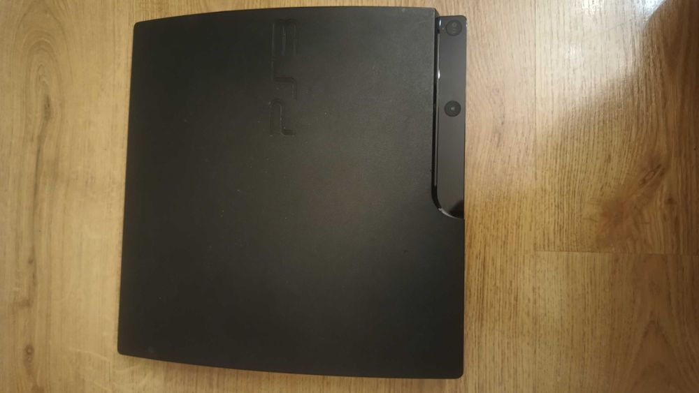 Konsola PS3 - na części. Obudowa stan bardzo dobry.