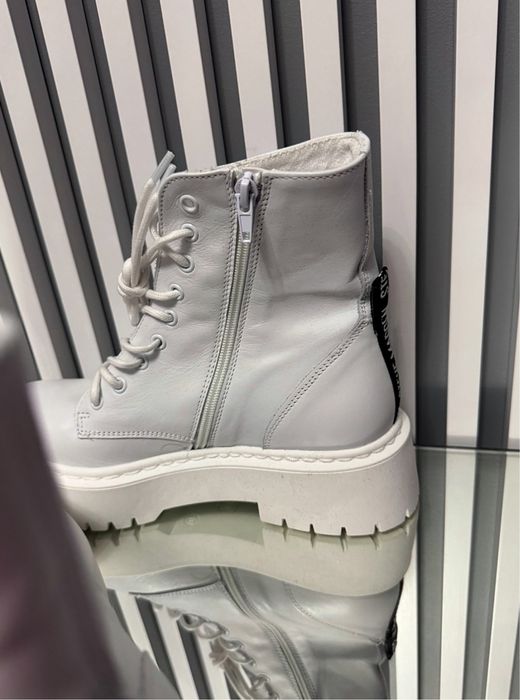 Nowe białe skórzane botki/workery Steve Madden
