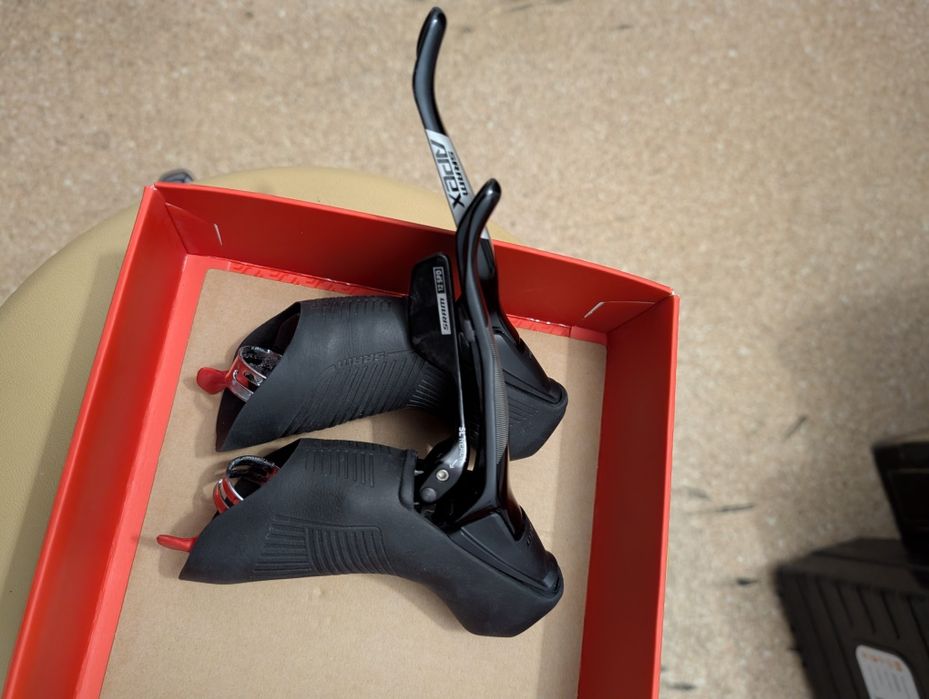 Продам  дуали і задню перекидку від групсету SRAM Apex xplr 12 sp