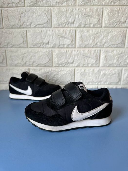 Кросовки Nike 28p мокасини хайтопи кросівки крокси шльопки сандалі босоніжки