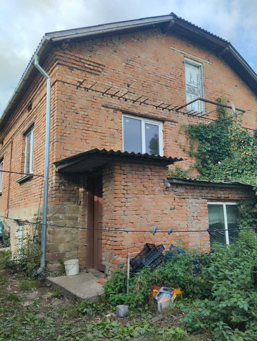 Продається будинок за 10 км від Тернополя в с. Буцнів