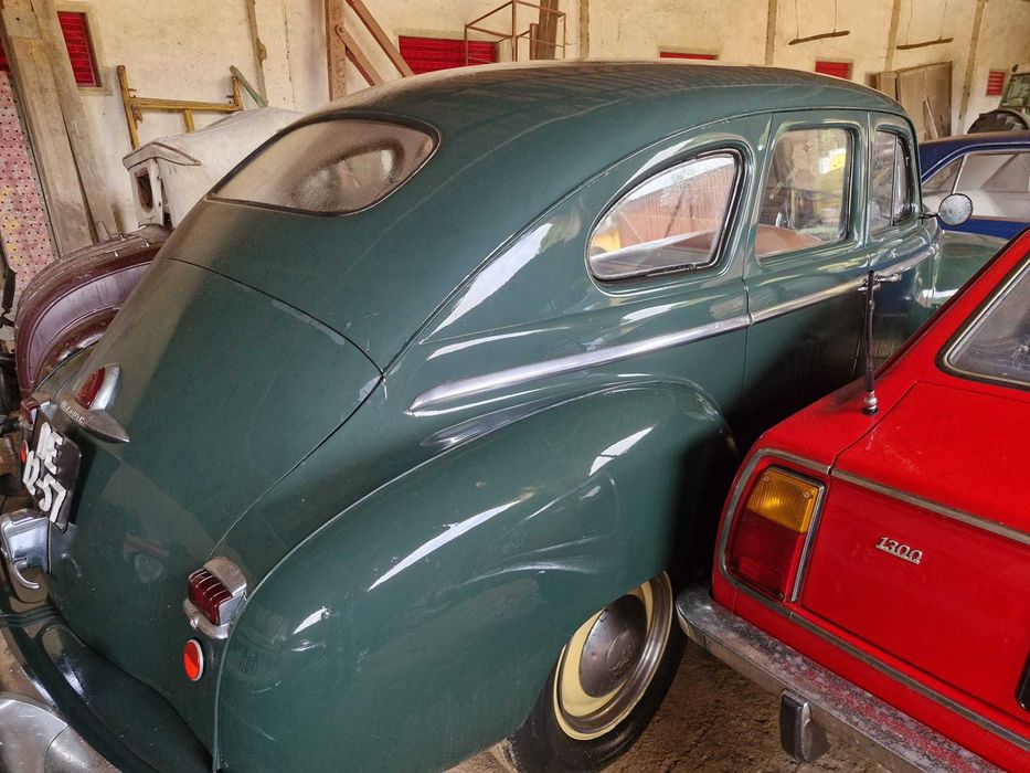 Plymouth super deluxe 1946