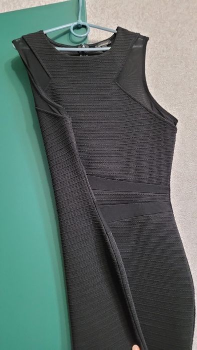 Продам сукню, чорна сукня