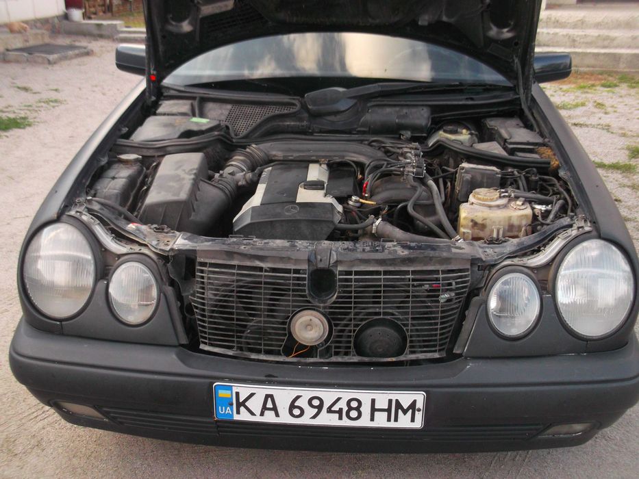 Mercedes-Benz E320