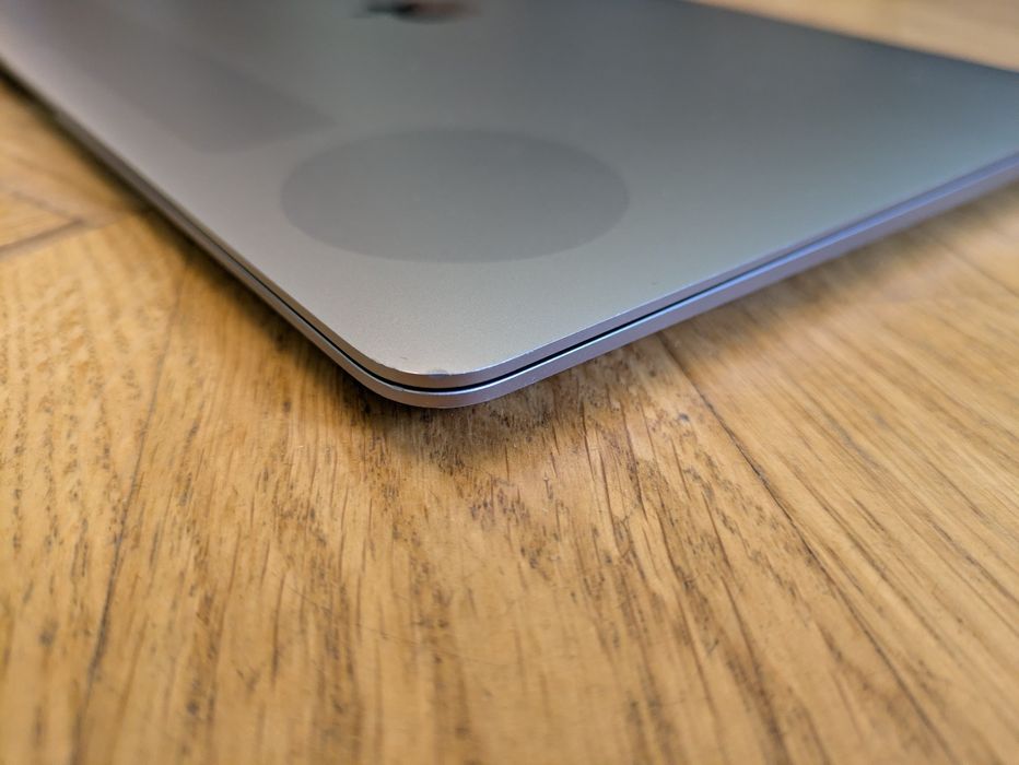 MacBook Air M1, 2021, 13", 8/256  ГБ, гарний стан.