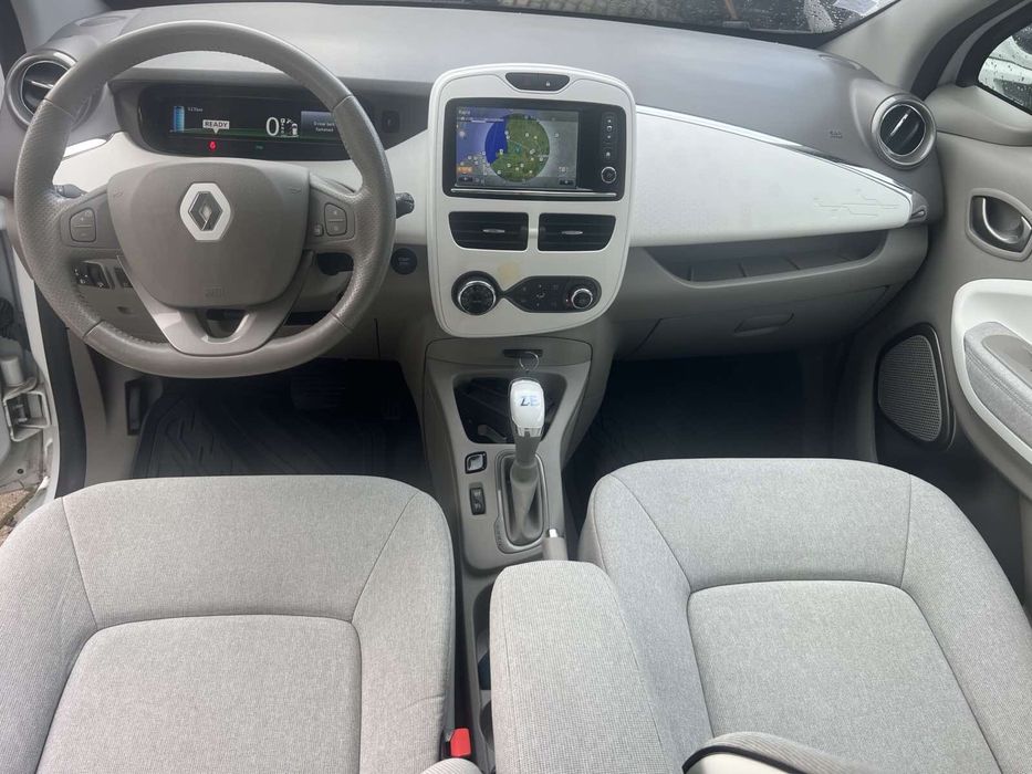Renault Zoe 41квт 300км