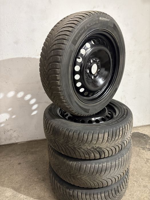 Koła stalowe felgi Ford opony zimowe Hankook Winter i*cept RS2