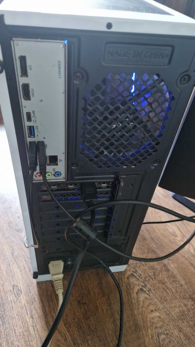 Komputer i5 9600k GTX 1660 SUPER + mysz i klawiatura