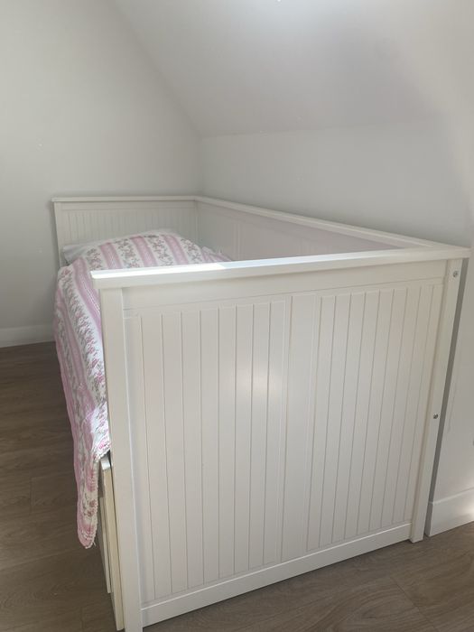 Lóżko ikea hemnes