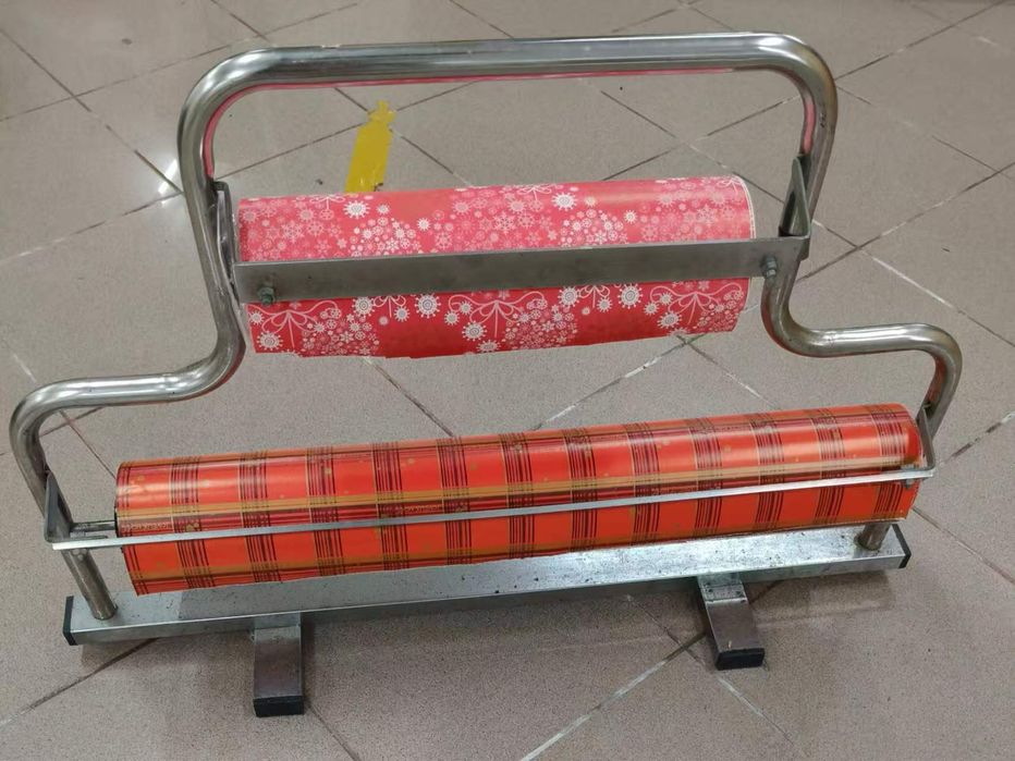 Suporte Metálico para Rolos de Papel de Embrulho – Duplo