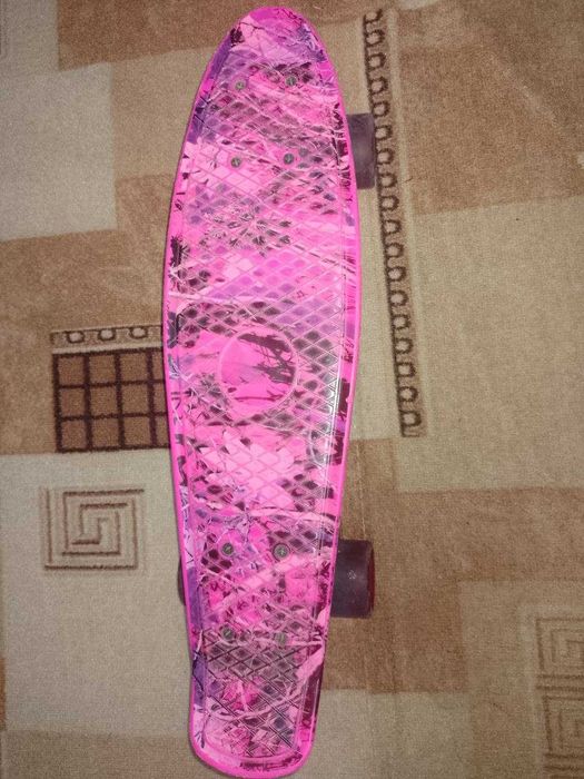 Скейт пені борд.